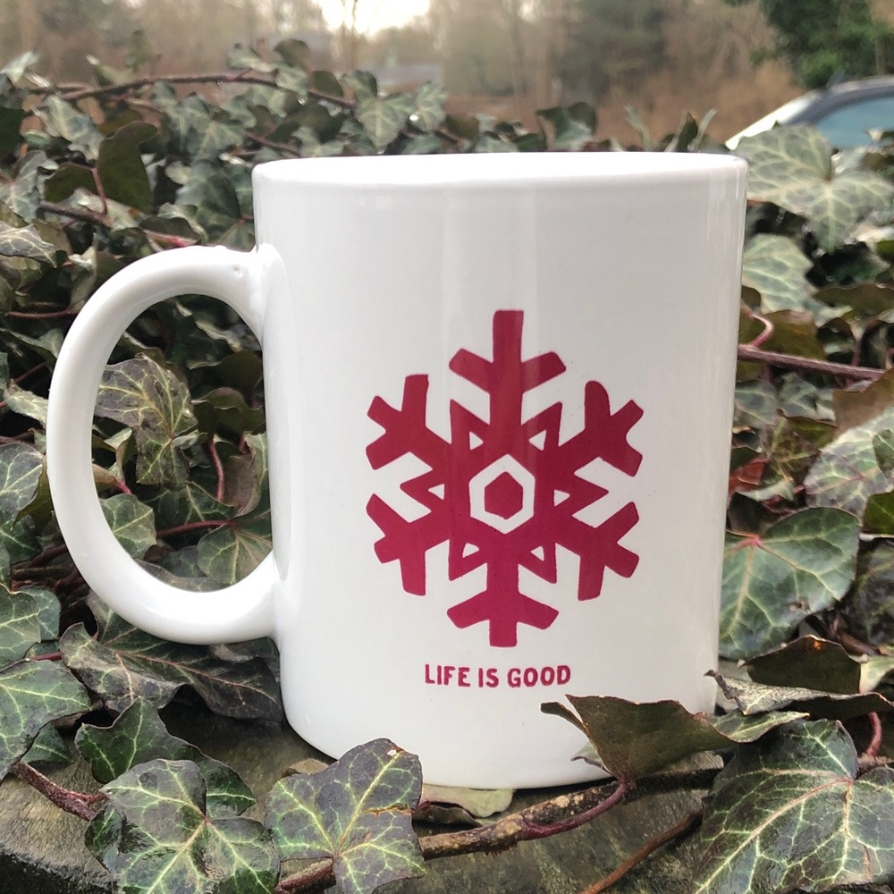 Life Is Good White Mug with Red Snowflake
